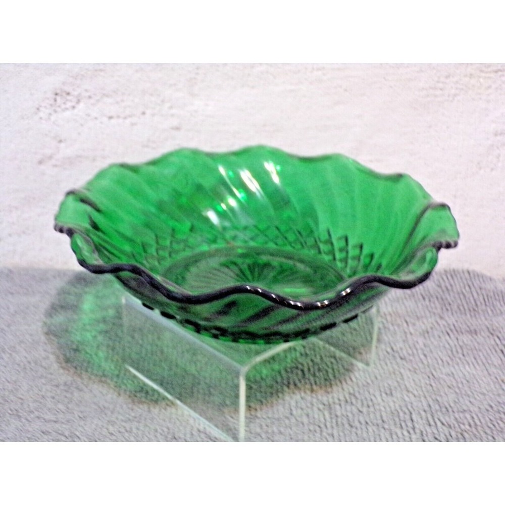 Anchor Hocking Vintage Emerald Green Glass Serving Bowl 6.5" x 1"